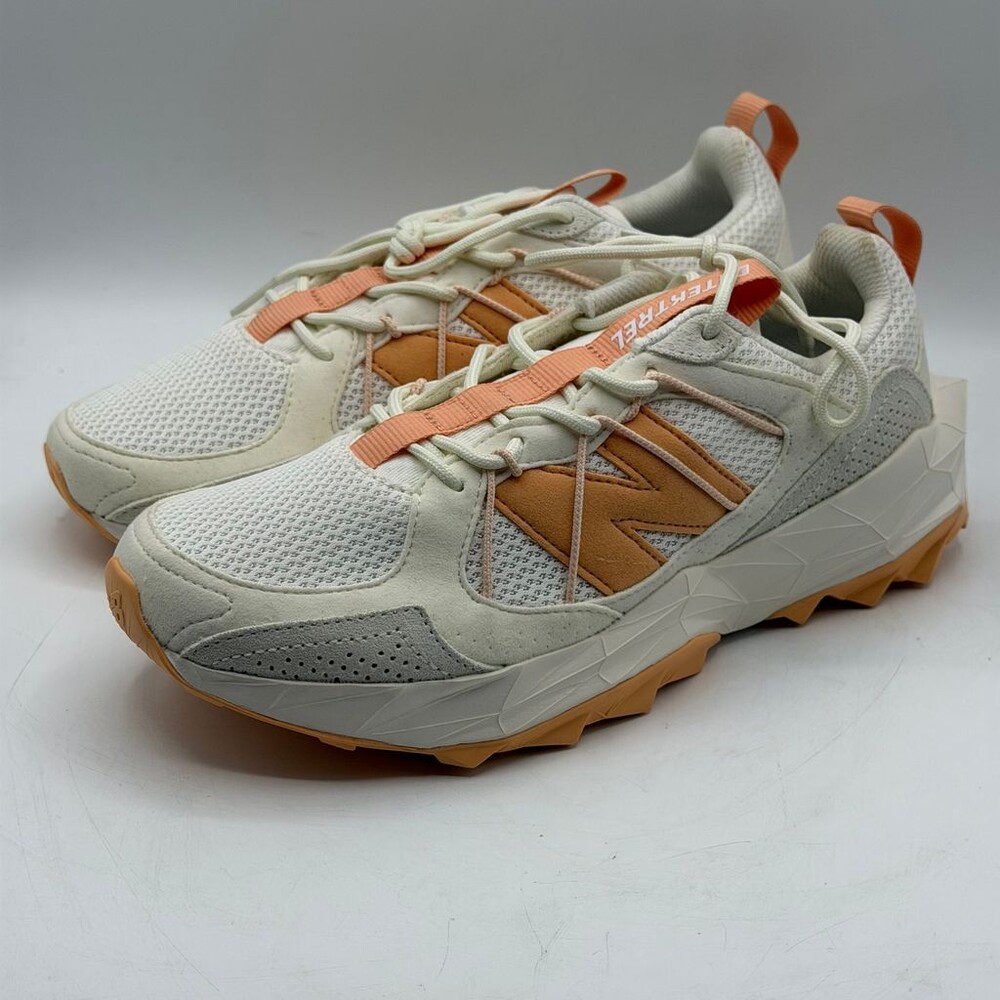 New Balance Tektrel Dynasoft V1 Women’s 9.5 White Orange Suede Trail Shoes READ